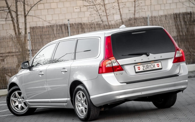 Volvo V70 cena 27900 przebieg: 276326, rok produkcji 2011 z Radom małe 631